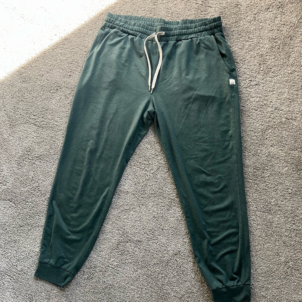 Vuori joggers